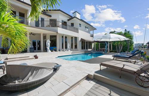 Near the Beach • Pool & Jacuzzi • Waterfront Villa - Foto 66