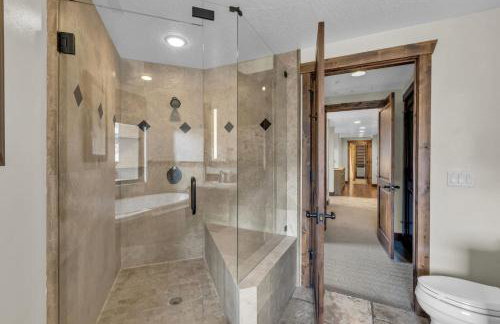 Sunrise Gondola Retreat Ski In Ski Out - Photo 20