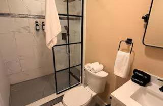 Modern 3-Bedroom Retreat with Fire Pit - Ski at Big Bear - Mountain Views - Foto 14