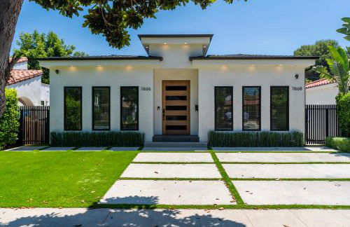 Modern Poolside Paradise - Foto 43