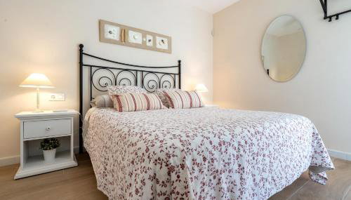 beach and pool - Photo 3