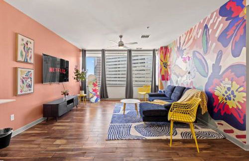 Beautiful Apt in Downtown W/ Pool | Parking - Foto 9