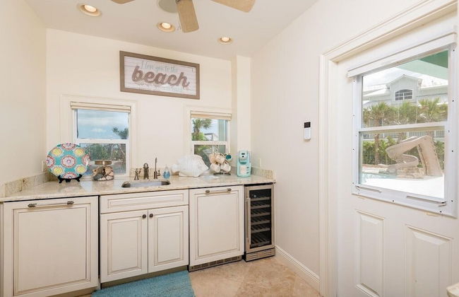 Melbourne Beach Oceanfront Villa w/ Pool - Foto 17