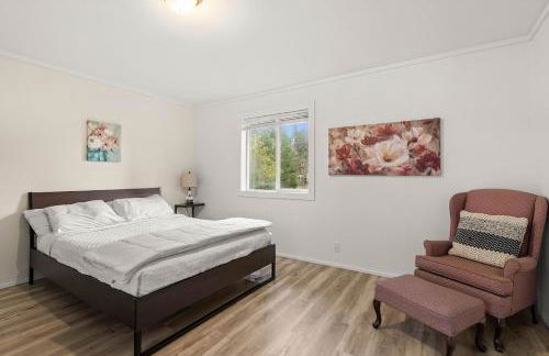 4-Bedroom Chateau in Southern Washington- Luxurious Retreat with Pond & Creek - Foto 29