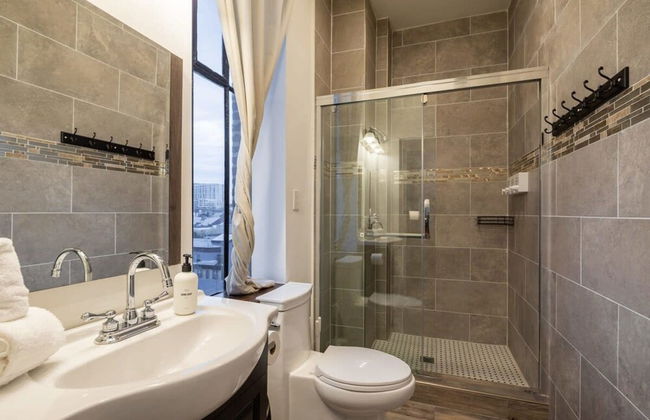 Sosuite 2BR Apt w W/d, Gym, On-site Restaurant - Foto 20