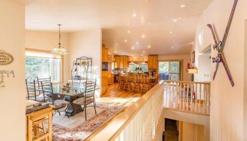 Beautiful 3500sf Lake Tahoe Home W/ Open Layout - Foto 1
