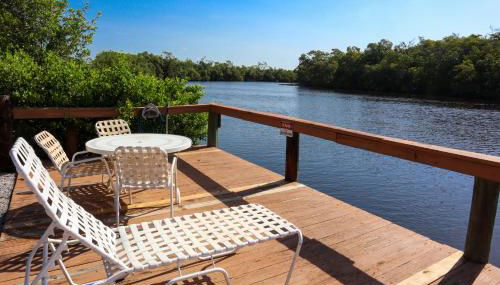 River Wilderness Waterfront Cabins - Photo 3