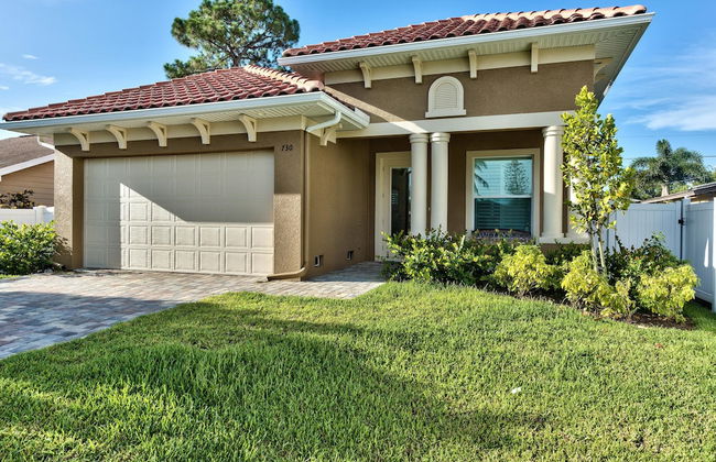 Amalfi Vacation Rental: Stylish 3-BR Retreat Steps from Vanderbilt Beach. Relax by the Private Pool and Enjoy Modern Amenities. Ideal for Families with Easy Access to Mercato and Local Attractions - Foto 30