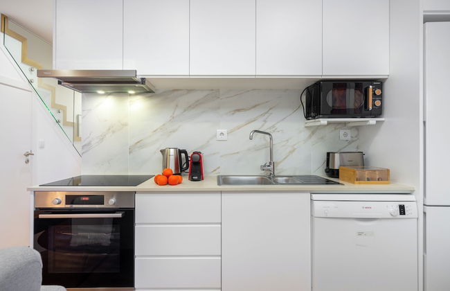 C314 Riverside View Premium Apartment w/ AC & Terrace - Foto 11