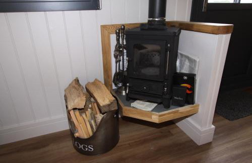 Springwood Shepherd Huts Glamping York - Photo 20