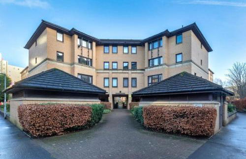 Modern Merchant City 1 BED Apartment with Free Parking - Photo 17