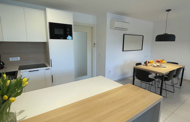 Premium Levant 210 Marina Apartment - Photo 1