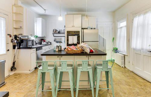 1 Mi to Needham Center Square Pet-Friendly Apt! - Foto 2