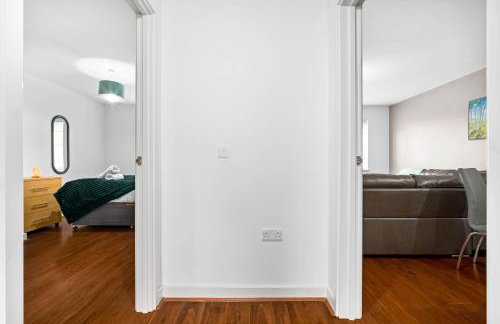 Mint drive 2 Beds With Secure Car Or Van Park w WiFi-Netflix No Deposit Required - Foto 13