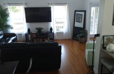 Family Friendly JUST LIKE HOME - Photo 29