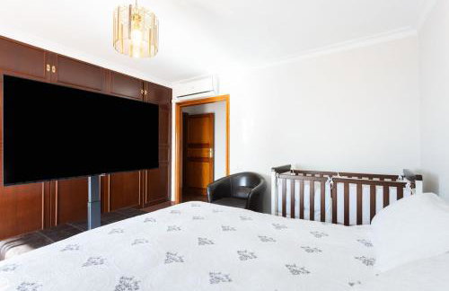 One & Only Sports and Relax Villa by Eden Rentals - Photo 25