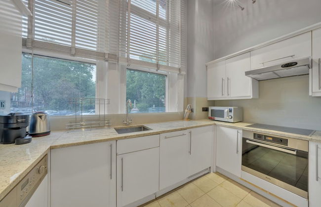 The Knightsbridge Residences - Photo 31