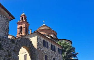 L'incanto del Trasimeno con giardino vista lago nel cuore di Castiglione - Foto 3