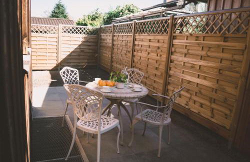 Naturnahes Familienchalet mit Garten - Wifi - Netflix - nur 15 Minuten vom Chiemsee und 35 Minuten von München entfernt - Foto 5