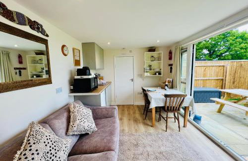 Romantic Cabin Retreat on 50-Acre Suffolk Farm - Foto 14