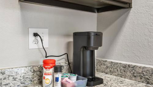 Emerald Loft - Pool, Gym & Free Parking! - Foto 5