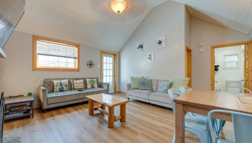 Pocono Couples Getaway! Cute Cabin on 8 Acres - Photo 5