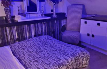 4 Bed Flat - Sleeps 14 - Parking - Game Room -Wifi - Foto 25