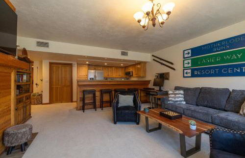 Ski in Ski out Main Street Balcony Hot Tub - Photo 11