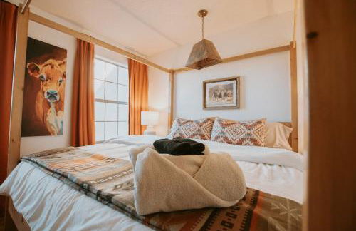 Buffalo Escape-Private Hot Tub in serene Corrales-Mountain View-Pet Friendly-No Pet Fee! - Foto 59