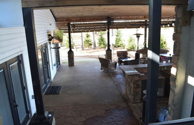 5 BR House Lake Retreat w/ Hot Tub, Sleeps 12 - Foto 65