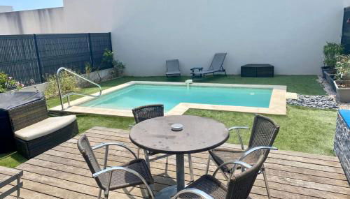 Agréable et lumineuse maison t4 air conditionné piscine jacuzzi parking - Foto 2