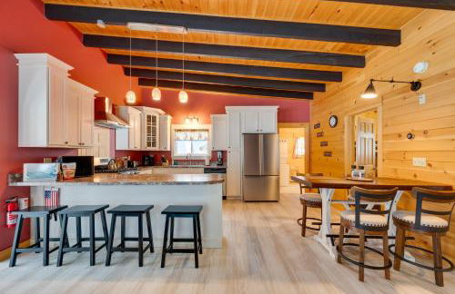 Peaceful Stark Cottage with Deck on South Ponds! - Foto 11