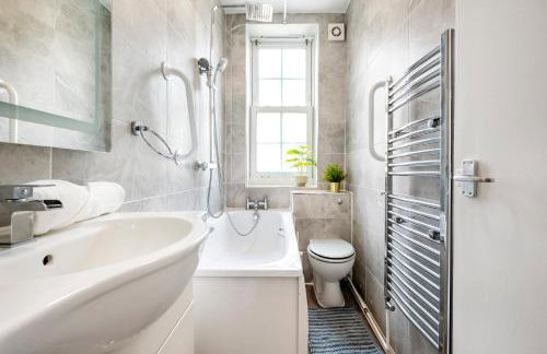 Modern London stay near Nothing Hill - Photo 9