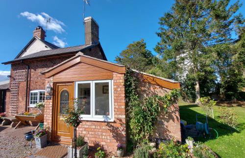 Saughall Mill Farm Cottage - Photo 8
