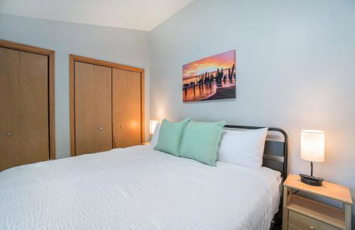 Tranquil 5-BR Lake House Near Duck Lake TC ➠7570 - Foto 20