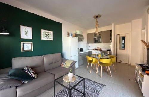 Apartment with views of sea and mountains - Photo 14