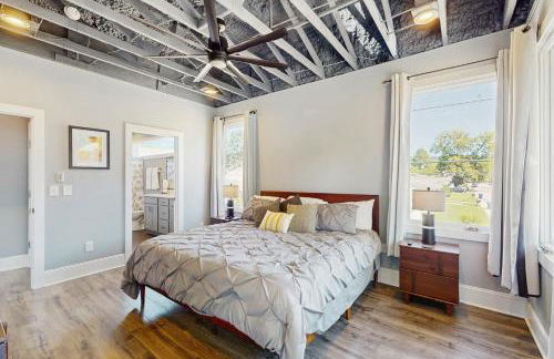Walkable Gem! Dtwn Chattanooga Base with Balcony - Foto 10
