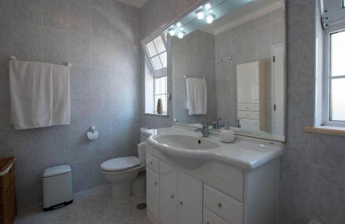 Casa Novo Horizonte by Portucasa - Photo 14