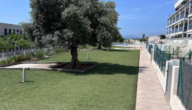 Apartamento con 2 habitaciones y garaje - Photo 2