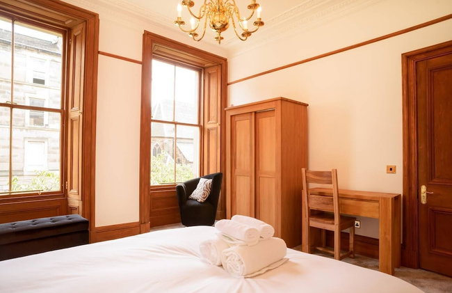 JOIVY 5 Bedroom Apt Near Meadows & George Square - Foto 31