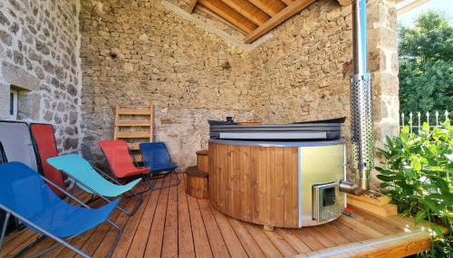 Gîte de charme à Usson-en-Forez avec bain nordique et confort haut de gamme - FR-1-496-359 - Foto 2