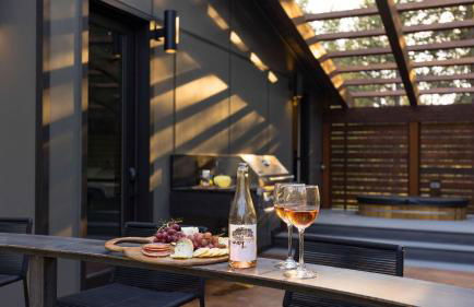 Newly Built • Sauna • Hot Tub • Cold Punge Lazy River Glamp-House by AvantStay - Foto 80