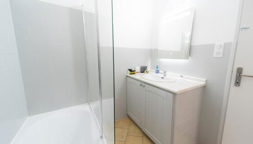 Ravissant Triplex et Duplex au Centre de Pont St Esprit - Foto 3