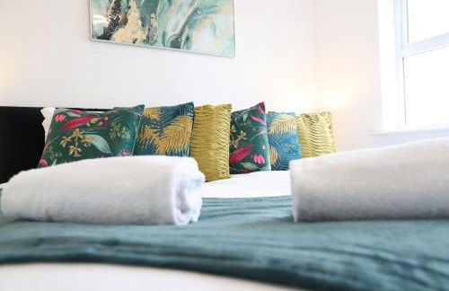 Elegant & Serene 3-BR Retreat Minutes from Heathrow Airport-London- Slough central-Legoland-Ascot-Windsor for Contractors-Families-Relocators-Businesses - Foto 46