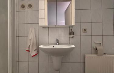 Doppelzimmer in Stuttgart-Birkach - Nähe Musicals im SI-Zentrum, Messe, Flughafen, Uni Hohenheim - Foto 11