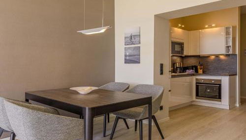 Sonnenblume in der Seefahrtschule - Foto 4