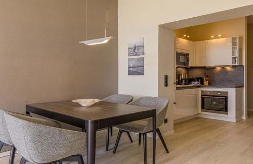 Sonnenblume in der Seefahrtschule - Foto 4