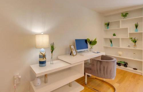 Cape Cod Home w/Ocean View, Roof Top, Pool & Hot Tub - Photo 18