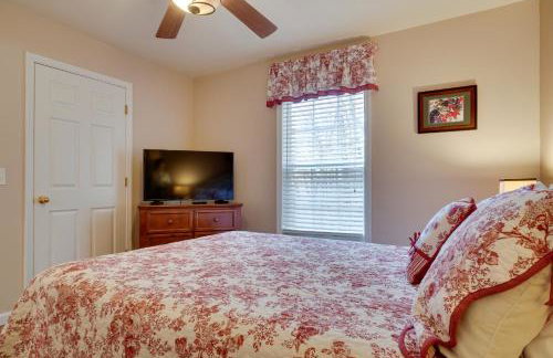 Enchanted Forest Cottage with Hot Tub! - Foto 10