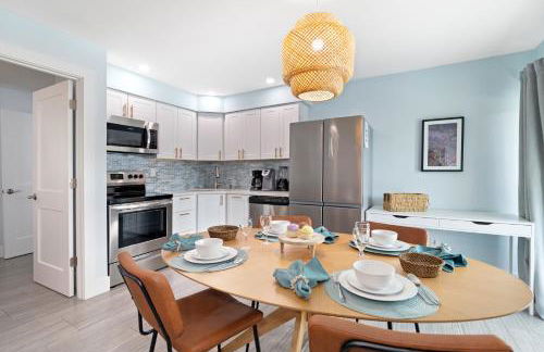 Sea Breeze - Pet Friendly, Located in Siesta Key Village, Steps to Siesta Key Beach! - Foto 8